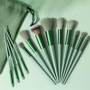 Green Makeup Brush Set